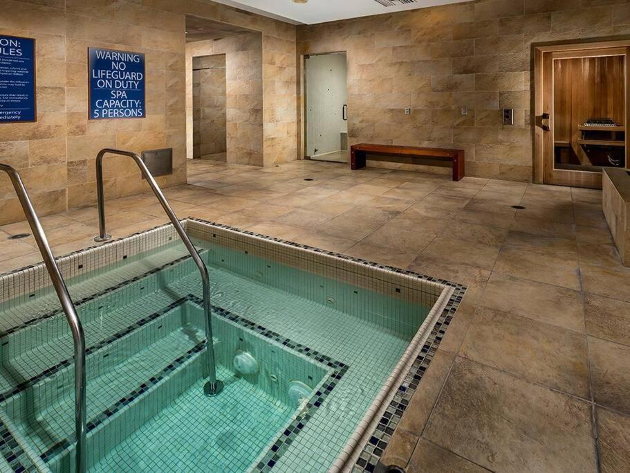Cozy 2 Bedroom 2 Bathroom With Pool, Gym, Apartahotel