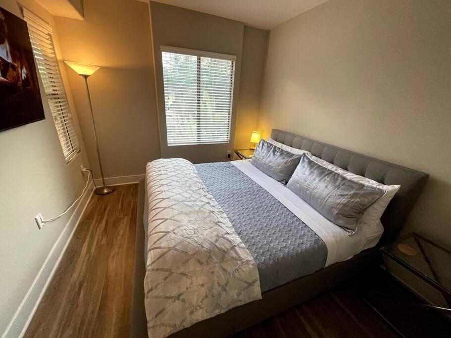 Apartahotel Cozy 2 Bedroom 2 Bathroom With Pool, Gym, Los Ángeles