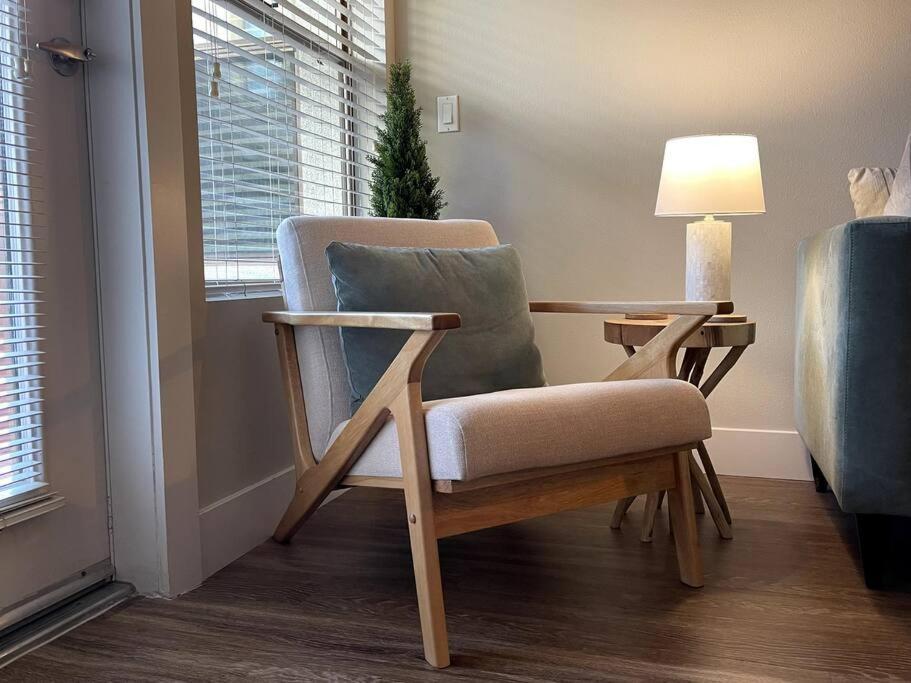 Cozy 2 Bedroom 2 Bathroom With Pool, Gym, Apartahotel