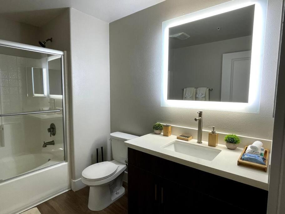 Cozy 2 Bedroom 2 Bathroom With Pool, Gym, Apartahotel *