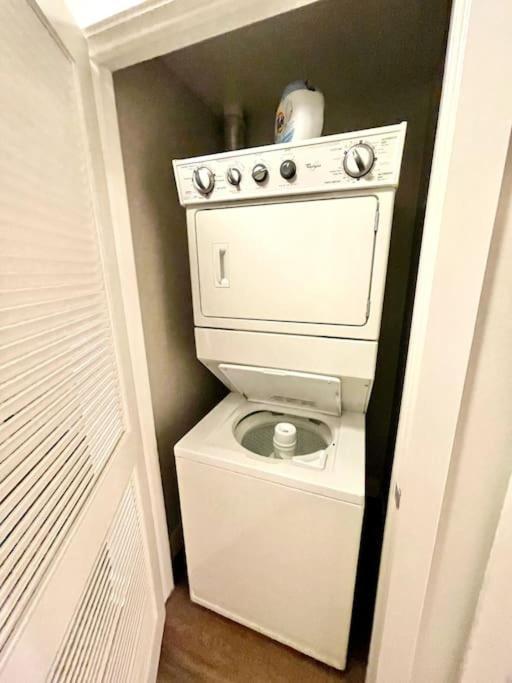 Cozy 2 Bedroom 2 Bathroom With Pool, Gym, * Los Ángeles